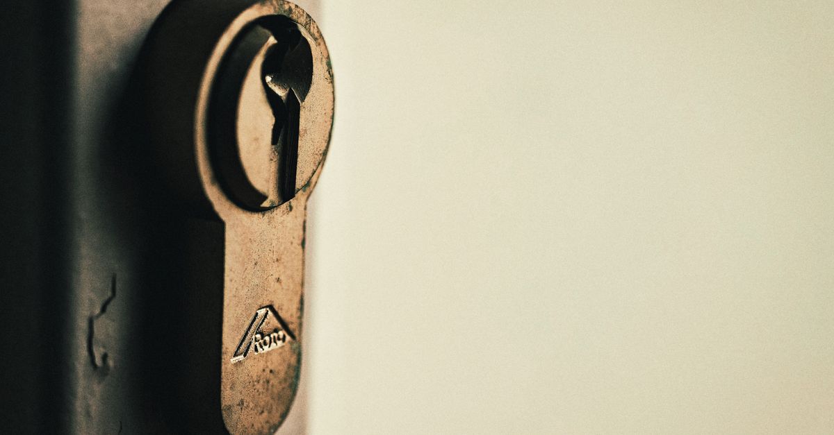 What Determines the Cost of Your Deadbolt Installation — Oyster Bay Locksmiths